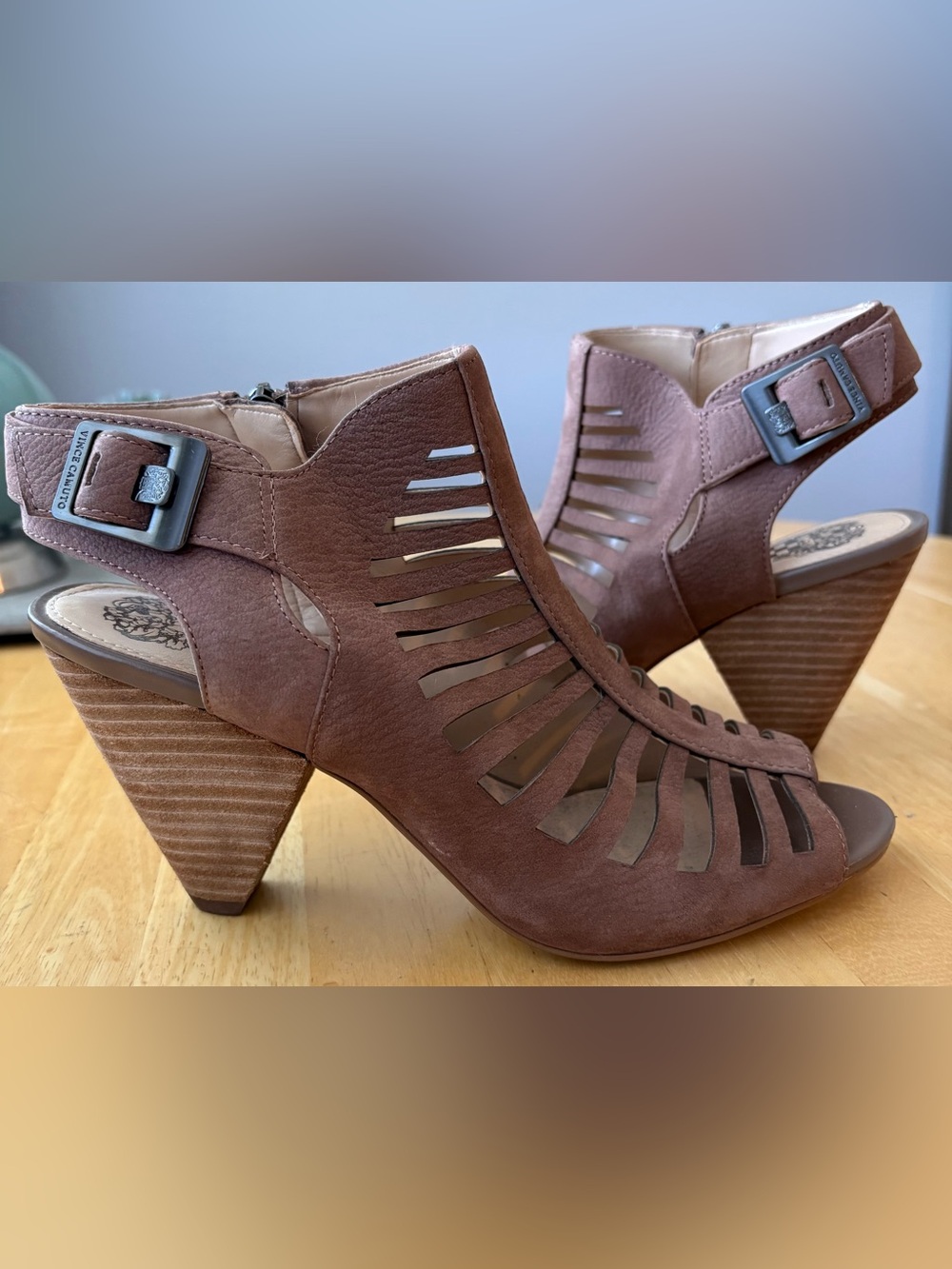 NWT Vince Camuto Eliana Taupe Birdcage-Style Peep-Toe Bootie w Cone Heel Sz 7.5
